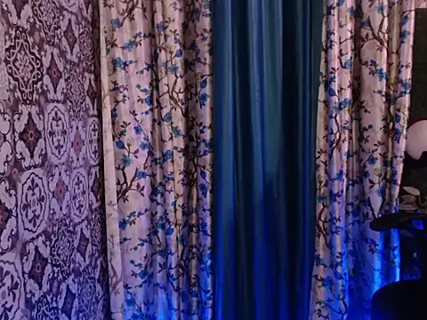 The_Divine_Love's cam snapshot