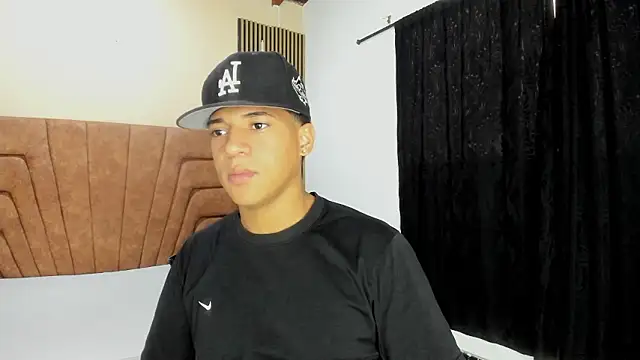 MATHY_ROBERT live sex cam