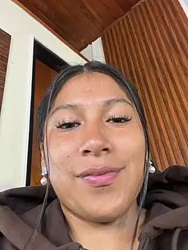 LinnaGardenia's cam snapshot