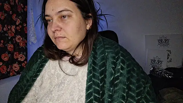 Cyndee_Winter's cam snapshot