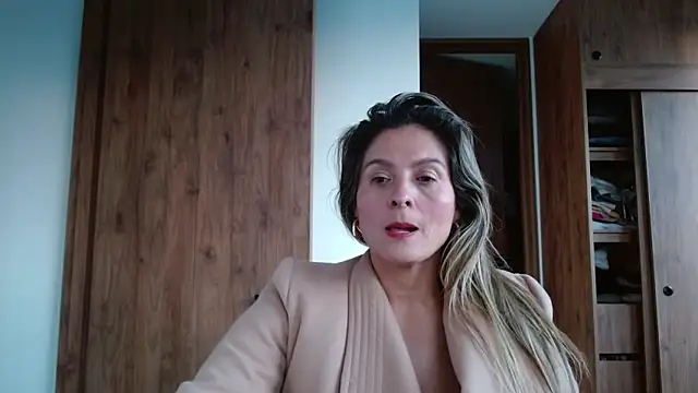 linda-mature43's cam snapshot