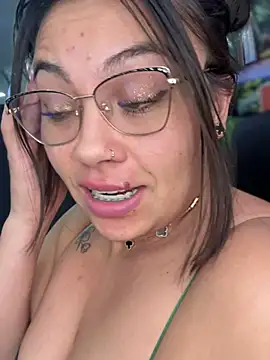 LIZ-06_'s cam snapshot