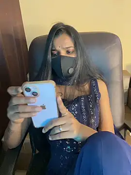 its_ur_flora's cam snapshot