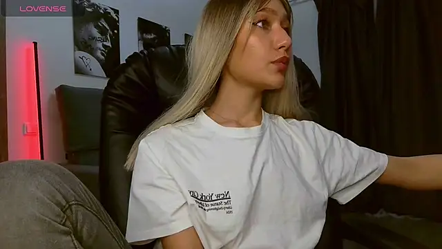 Lisa_Shultz's cam snapshot