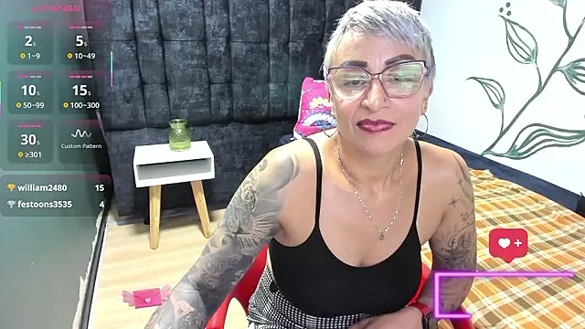 Charlotte__Gray's cam snapshot