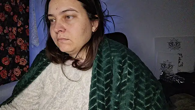 Cyndee_Winter's cam snapshot