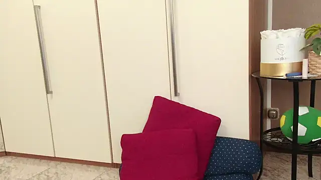 ScarletVerdi's cam snapshot