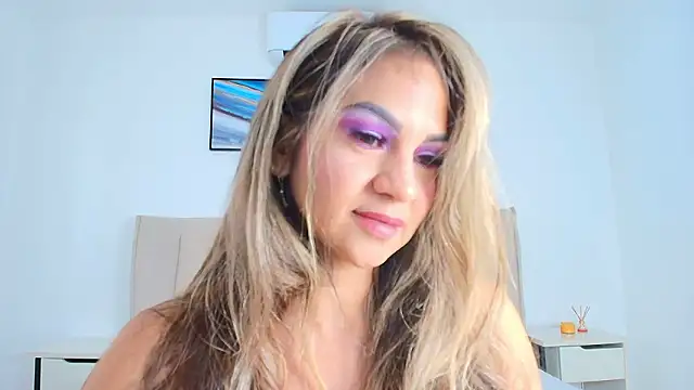 Shanell_Rousex's cam snapshot