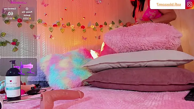 Sofi_Blossom's cam snapshot