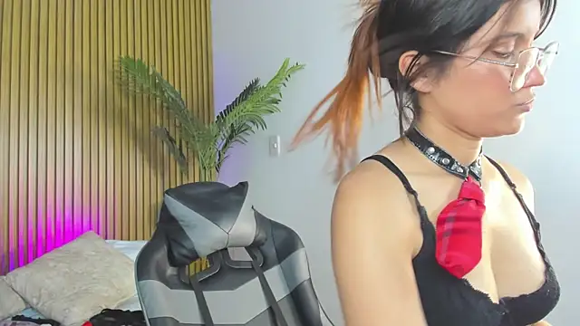 scarlett_rosse_x's cam snapshot