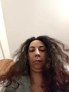 naughty69curls's cam snapshot