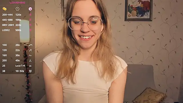 JoanBaggott's cam snapshot