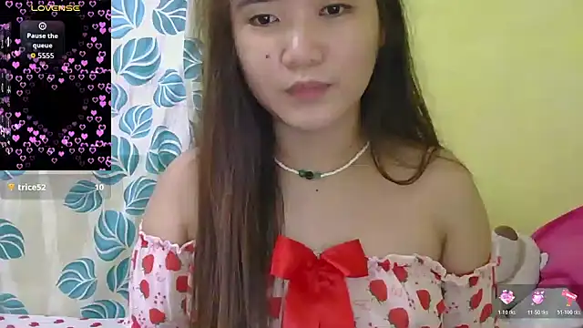 HornyAsian4uxx's cam snapshot