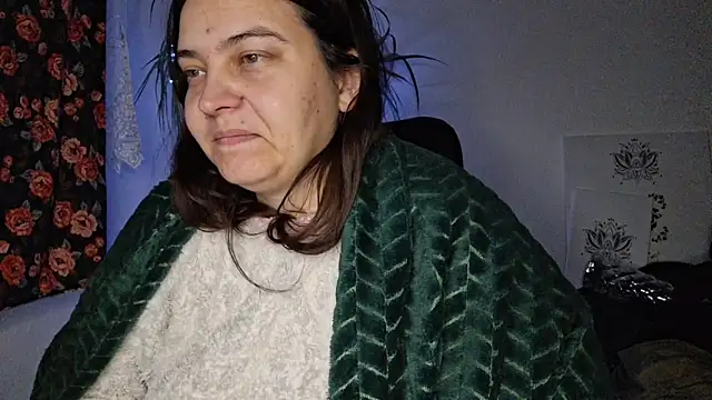 Cyndee_Winter's cam snapshot