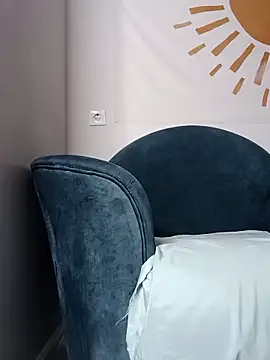 KisaVixen's cam snapshot