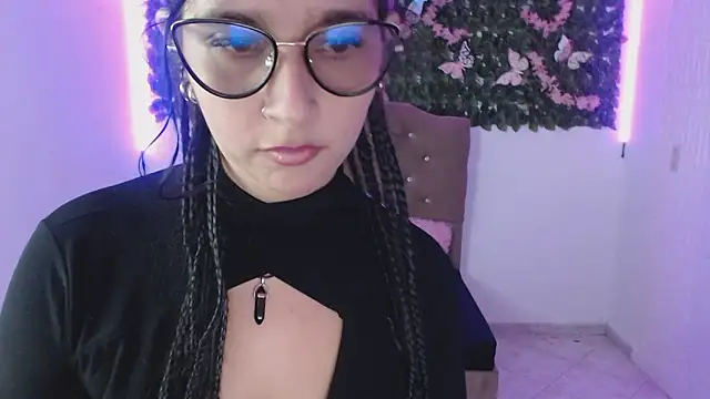 pamela_cherry_11's cam snapshot