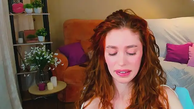 ChristinaConteeree's cam snapshot