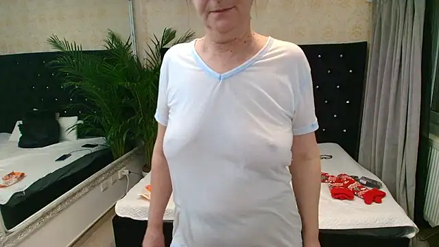 Lilly_hott's cam snapshot