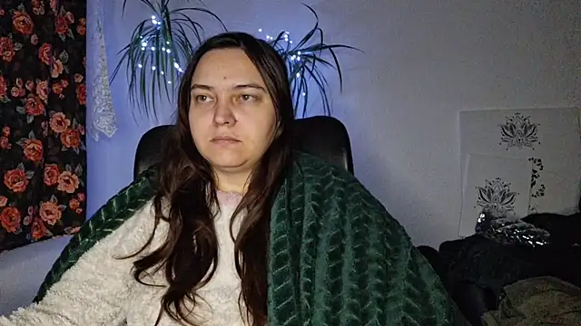 Cyndee_Winter's cam snapshot