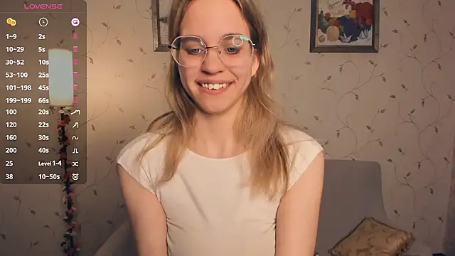 JoanBaggott's cam snapshot