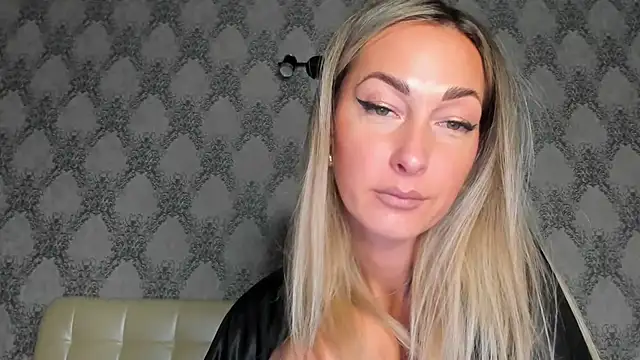 StarryHanna's cam snapshot