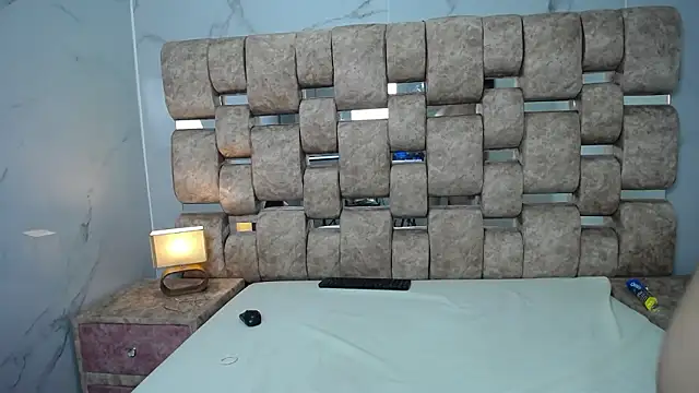 KathyAiden's cam snapshot