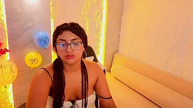 isabella_tp's cam snapshot