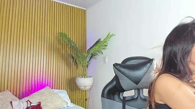 scarlett_rosse_x's cam snapshot