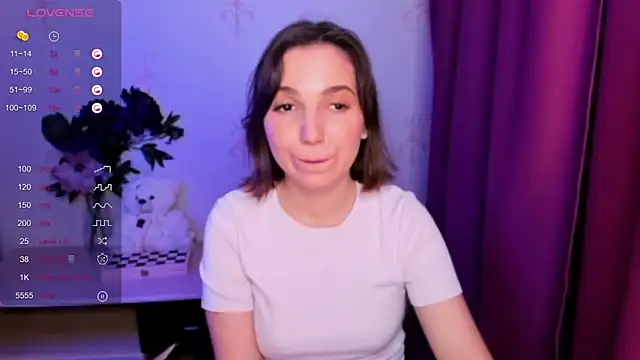 KindHazelHere_'s cam snapshot