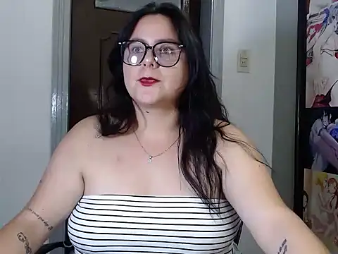 Emacollins_'s cam snapshot