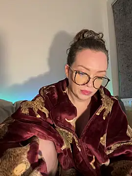 FemDom_RubyKnightXXO's cam snapshot