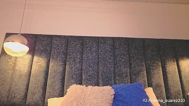 Ariannaa_Suarez1's cam snapshot