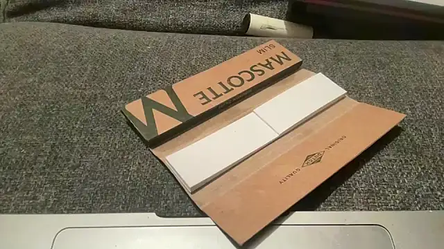 P4RtYBOII92 live sex cam