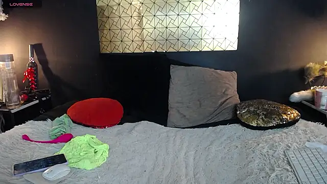 kinky_momm's cam snapshot