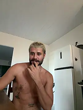 guzz_fit's cam snapshot