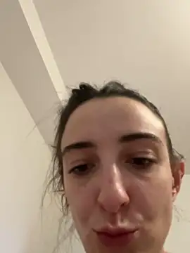 ElitaVibes live sex cam