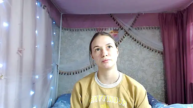 leila_bambi_'s cam snapshot