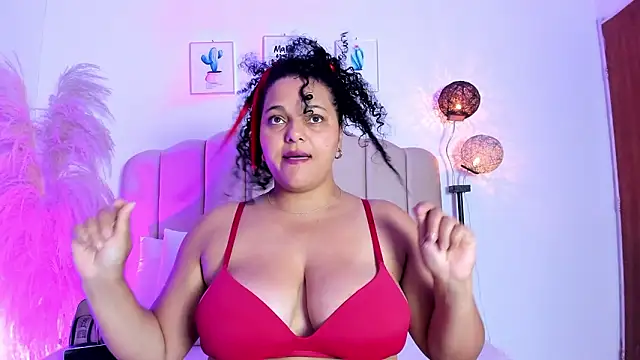 _aithanaa_'s cam snapshot