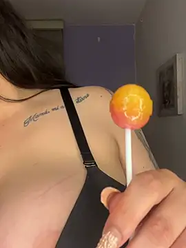 Amyy_1's cam snapshot