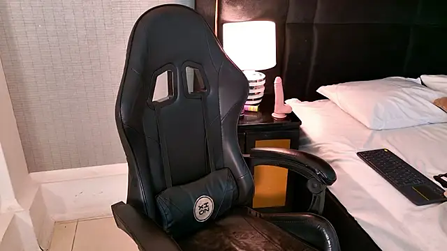 EllaEvanz's cam snapshot