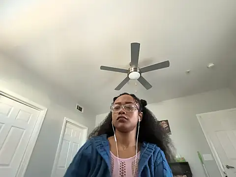 RylReese's cam snapshot