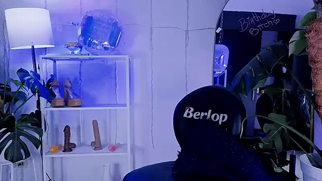 VickyGrey's cam snapshot