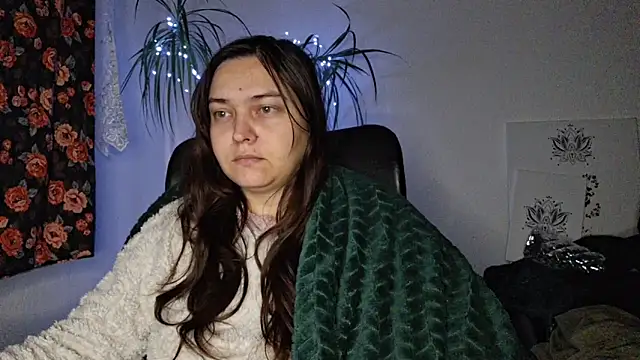 Cyndee_Winter's cam snapshot