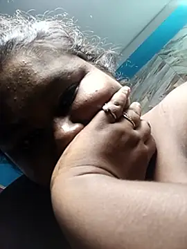 horny_diana's cam snapshot