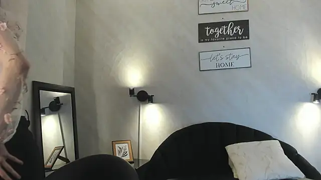 Emilia_Bons's cam snapshot