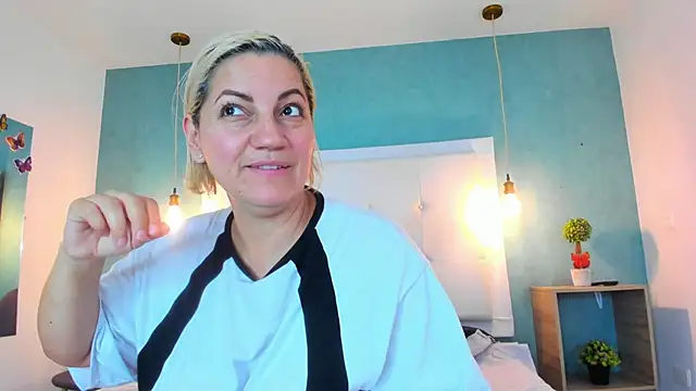 Heidy_milf's cam snapshot