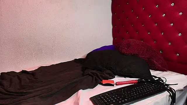 DomInferno_nom live sex cam