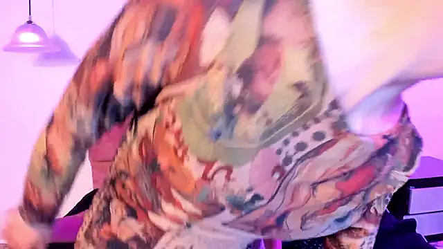 Brenda_Tina's cam snapshot