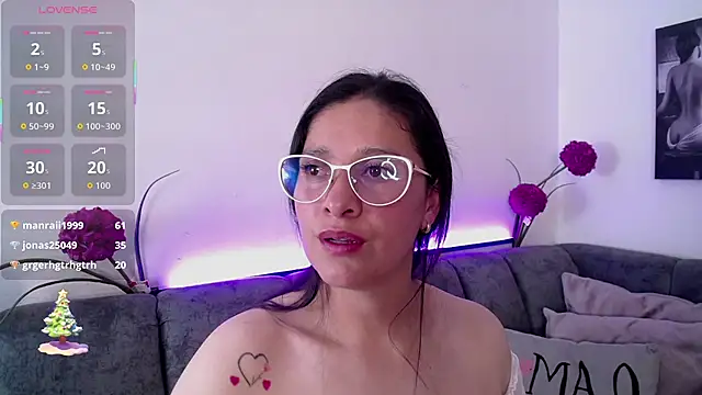 Alana_steel_1's cam snapshot