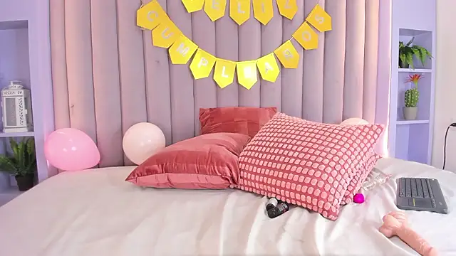 NicoletCherry__'s cam snapshot